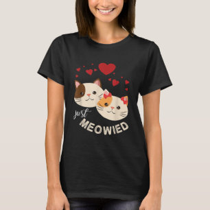 Cats Hugging Together Happy Wedding Married Day Ju T-Shirt