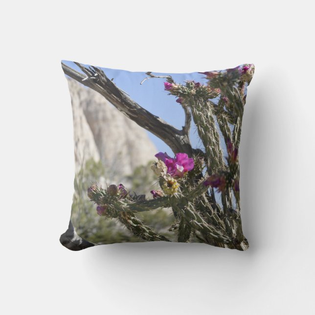 Catus Series Throw Pillow (Front)