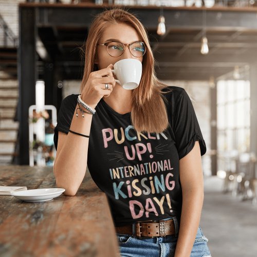 Celebration of International Kissing Day T_Shirt