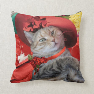 https://rlv.zcache.com/celebrity_cat_princess_tatus_red_hat_with_pigeon_throw_pillow-r5c915a513e1c437d9411b001b6fea5ee_6s3tf_8byvr_307.jpg