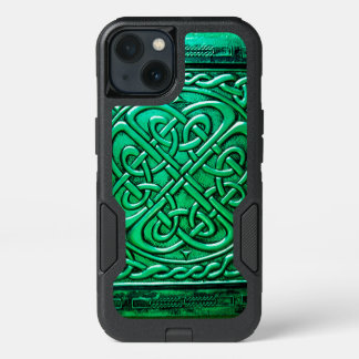 Celtic Design (1) Green 2 iPhone 13 Case