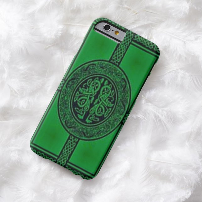 Celtic Earth Seal iPhone 6 case (In Situ)
