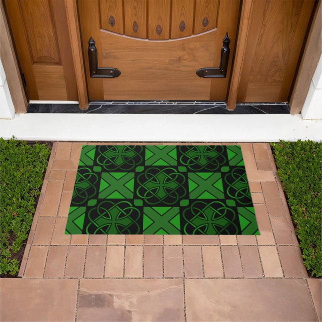 Celtic Knot Dark Green and Black Beautiful Doormat (Outdoor)
