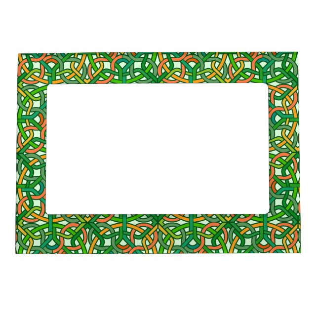 Celtic Knot Irish Braid Pattern Green Pretty Magnetic Frame (Front)