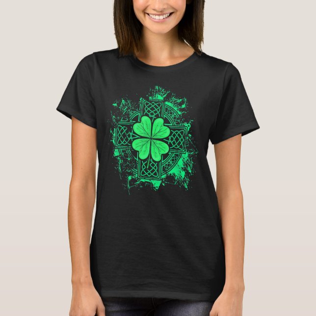 Celtic Knot Irish Shamrock Three Leaf Clover St Pa T-Shirt (Front)