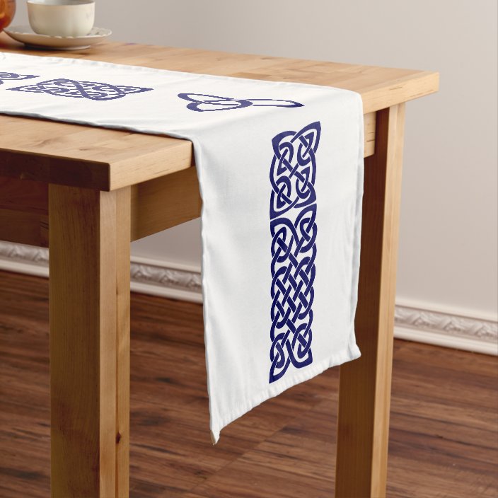 table runner for small table