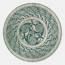 Celtic Knotwork Irish Medallion Pattern in Green