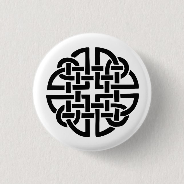 Celtic Shield/Dara Knot Button (Front)