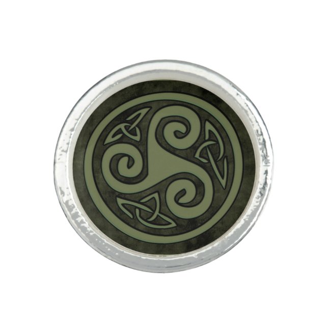 Celtic Triskele or Triskelion  Ring (Front)