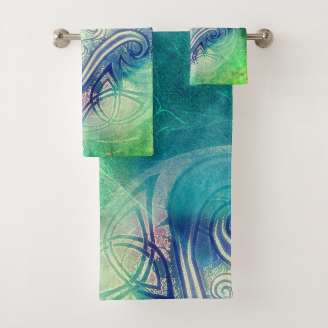 Celtic Triskele towels and washcloths (Insitu)