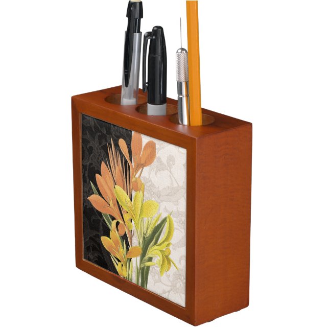 Centerpiece I Pencil Holder (In Situ)