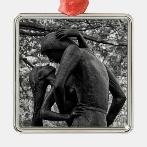 Central Park Autumn Romeo  Juliet Statue 01 BW Metal Ornament