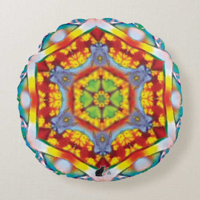 Centrist Kaleidoscope  Round Pillow (Front)