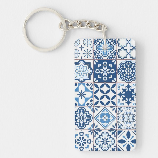Ceramic tiles pattern keychain (Front)