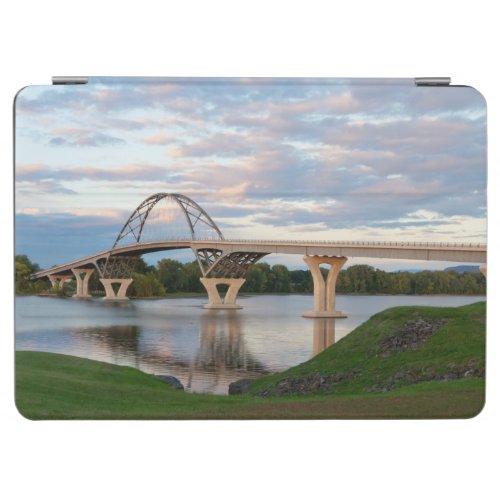 Champlain Bridge iPad Air Cover