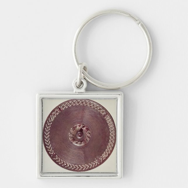 Chariot wheel decoration with openwork border keychain (Front)