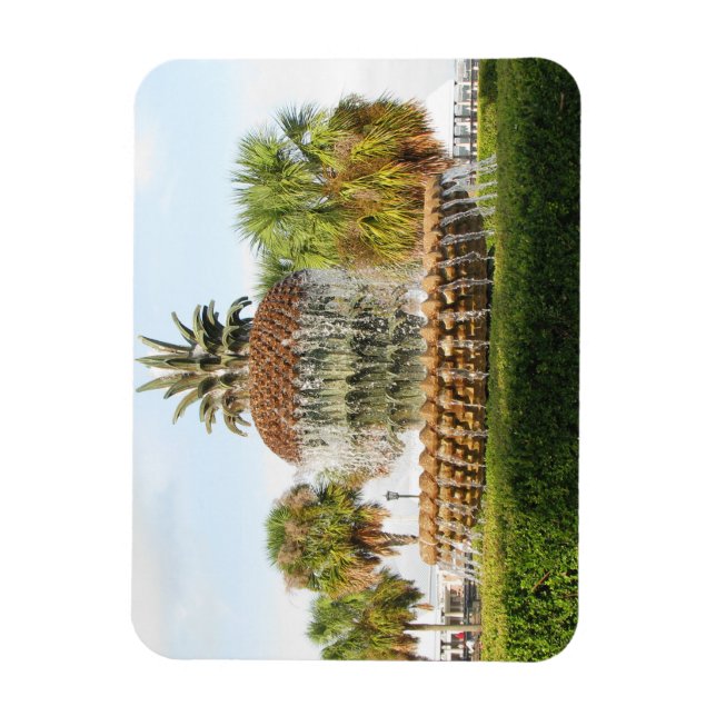 Charleston SC Pineapple Fountain, Waterfront Park Magnet (Vertical)