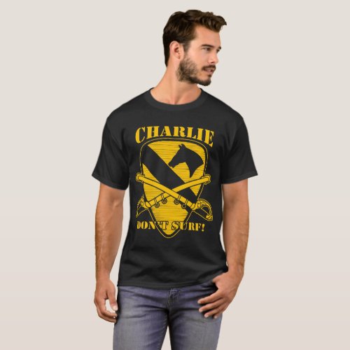 Charlie Dont Surf Air Cavalry Apocalypse Now Robe T_Shirt