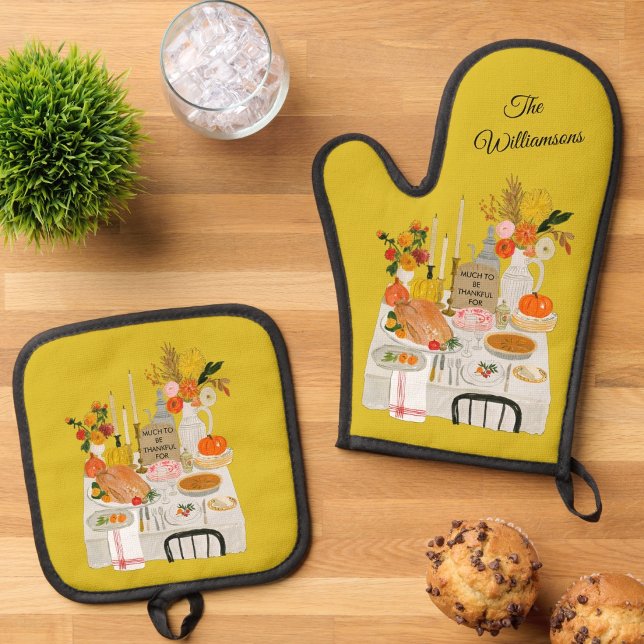 CHARMING PERSONALIZED THANKSGIVING TABLE  OVEN MITT & POT HOLDER SET (Creator Uploaded)