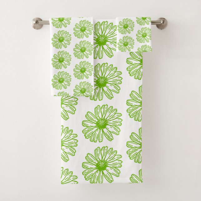 Chartreuse Green Daisy Print, Hippie Flower Print Bath Towel Set (Insitu)