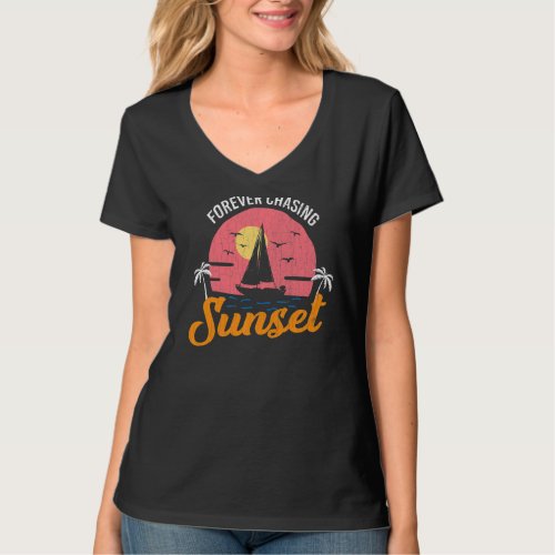 Chasing Sunsets Fun Summer Holidays Beach Sea  Gra T_Shirt