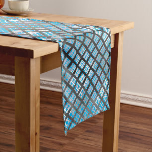 Checker pattern diagonal grey 02.w Lblue BG Long Table Runner