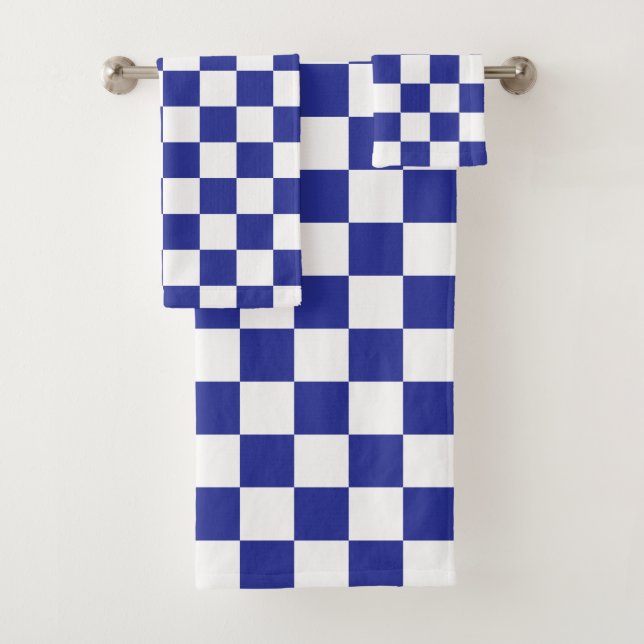Checkered Blue and White Bath Towel Set (Insitu)