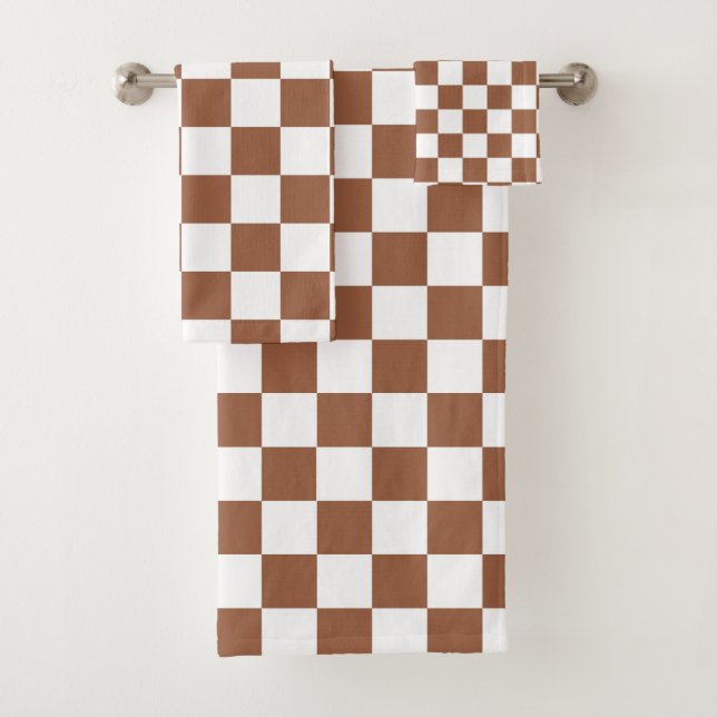 Checkered Brown and White Bath Towel Set (Insitu)