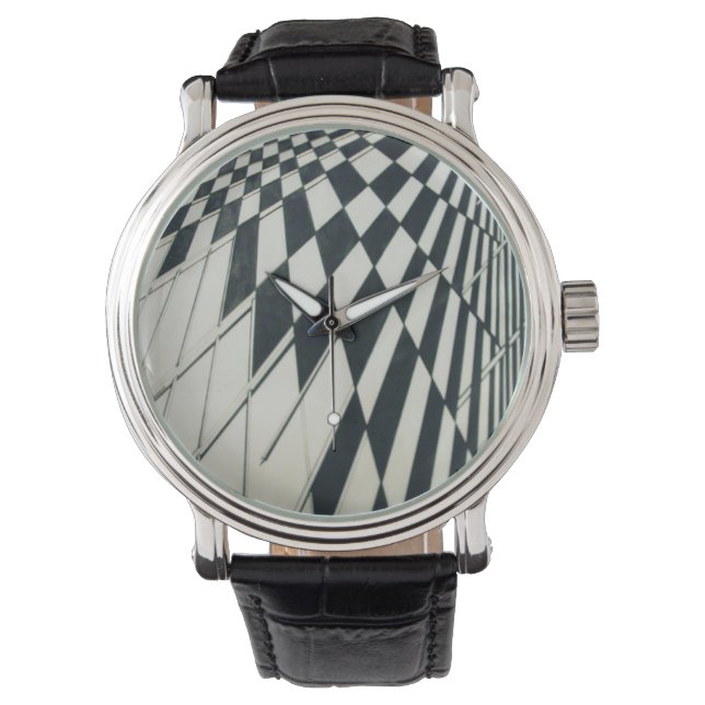 checkered design watch (Front)