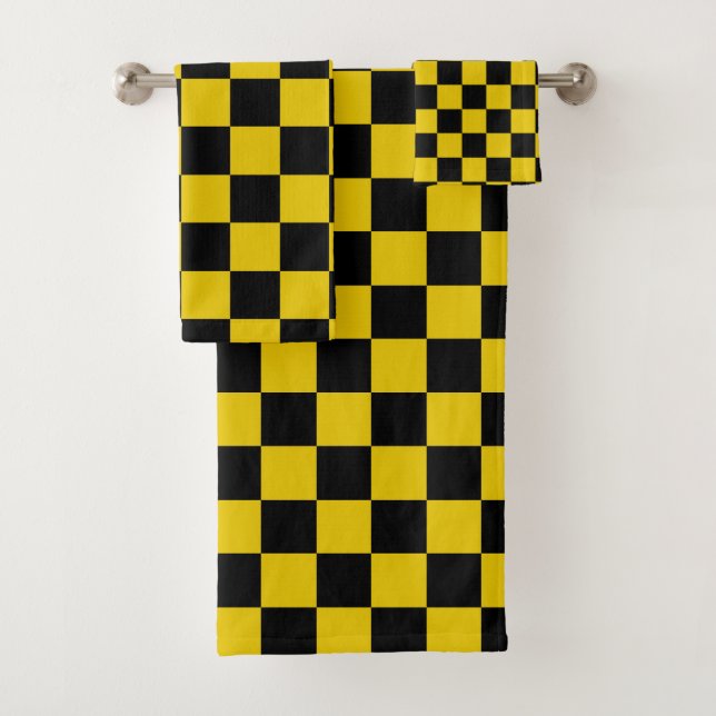 Checkered Gold and Black Bath Towel Set (Insitu)