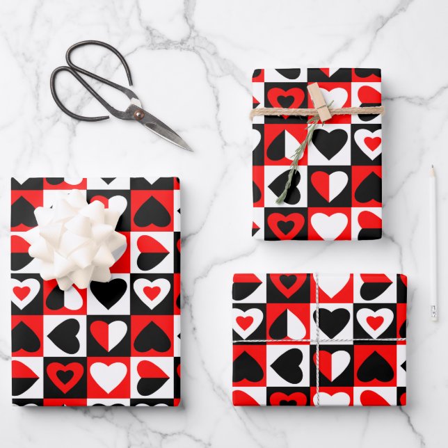 Checkered Hearts Pattern Wrapping Paper Sheets (Front)