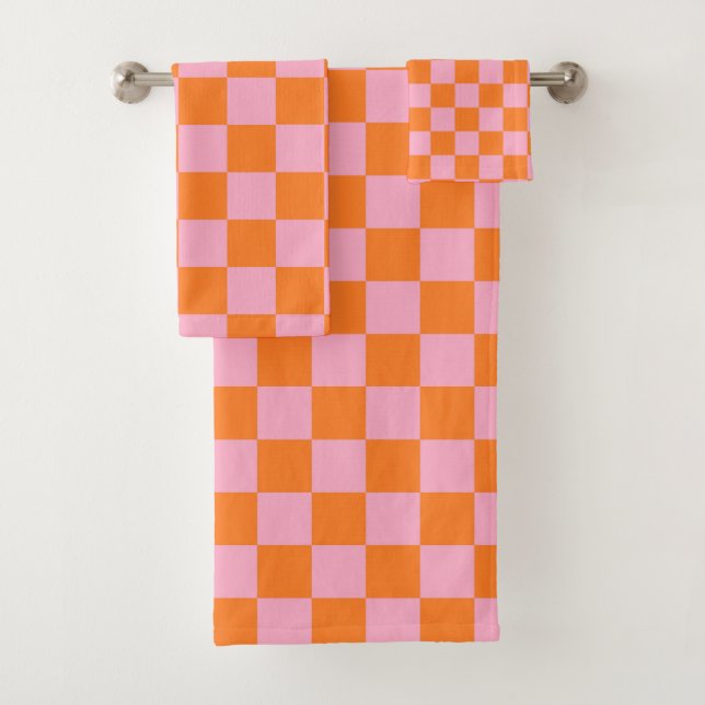 Checkered Orange and Pink Bath Towel Set (Insitu)