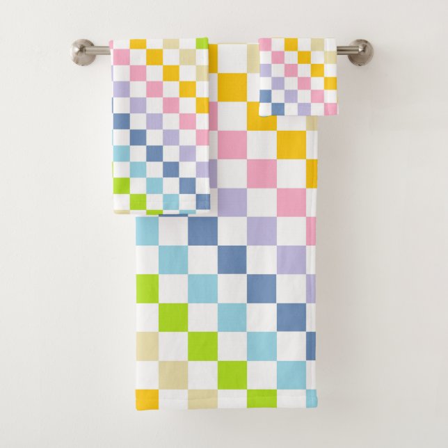 Checkered Pastel Rainbow Bath Towel Set (Insitu)