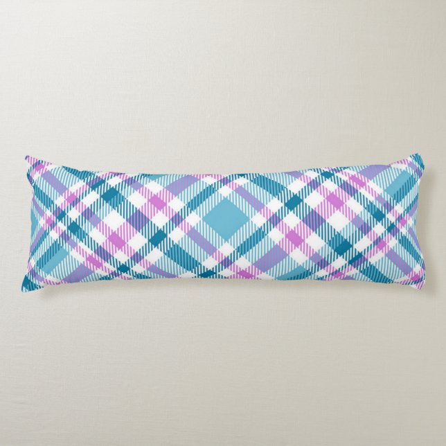 Checkered pattern body pillow (Front)