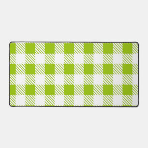 Checkered pattern desk mat