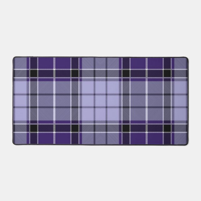 Checkered pattern desk mat (Front)