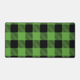 Checkered pattern desk mat
