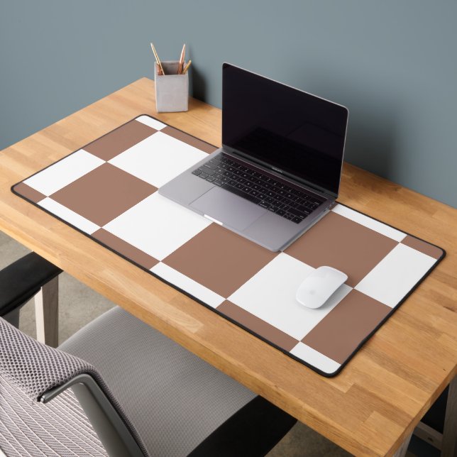 Checkered Pattern in White and Mocha Mousse Desk Mat (Office 2)