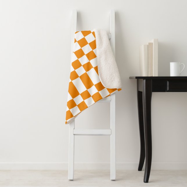 Checkered Pattern Sherpa Blanket (In Situ)