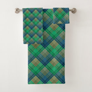 Checkered pattern with zig zag coloring bath towel set