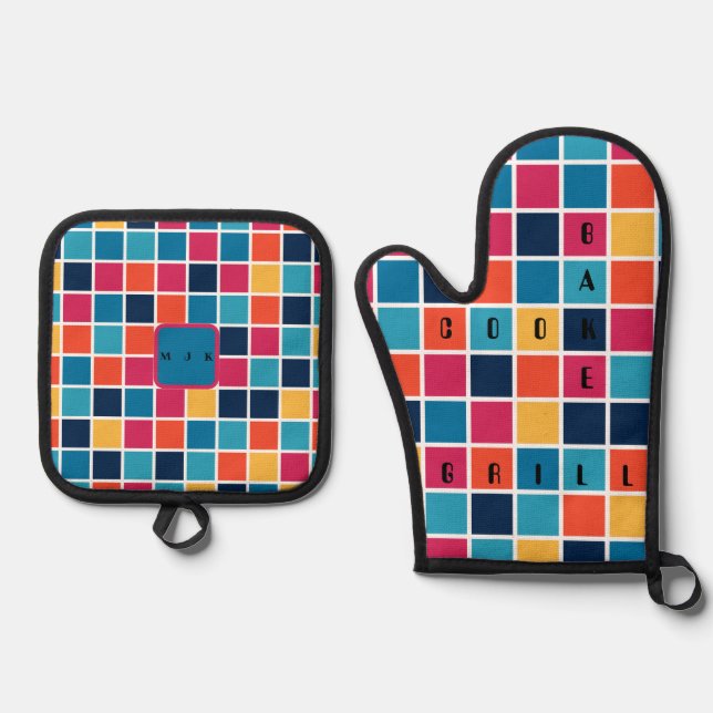 Checkered Puzzle Oven Mitt and Pot Holders Oven Mitt & Pot Holder Set (Front)