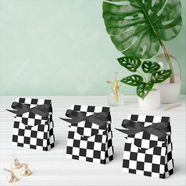 Checkered squares black and white geometric retro favor boxes (Multiple)