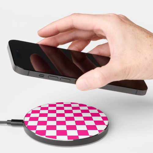 Checkered squares hot pink white geometric retro wireless charger 