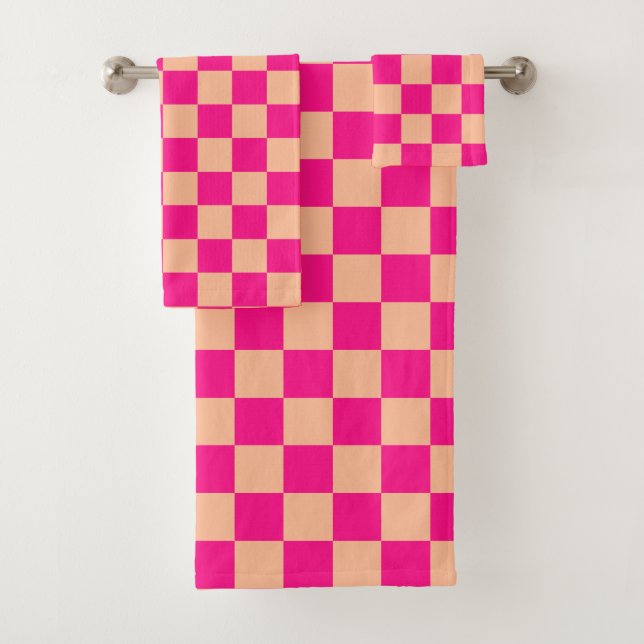 Checkered squares peach hot pink geometric retro bath towel set (Insitu)
