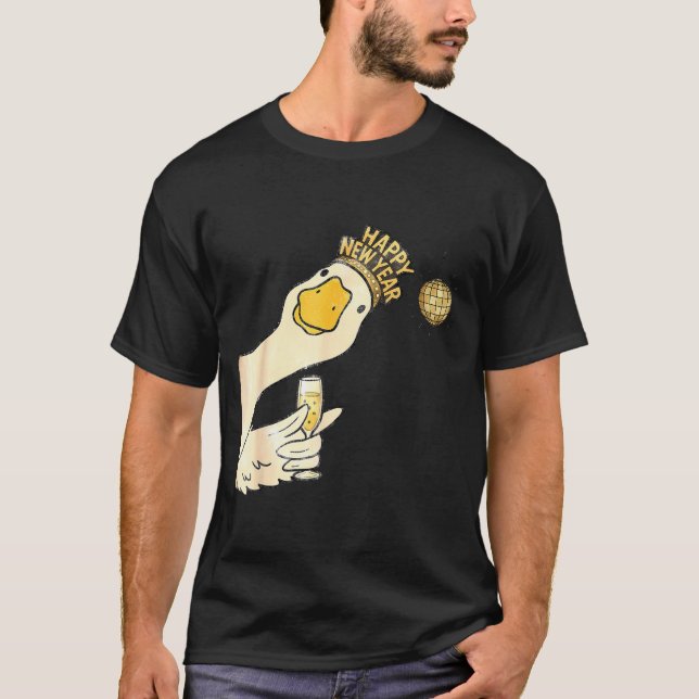 Cheers Happy New Year 2026 Goose With Champagne Di T-Shirt (Front)