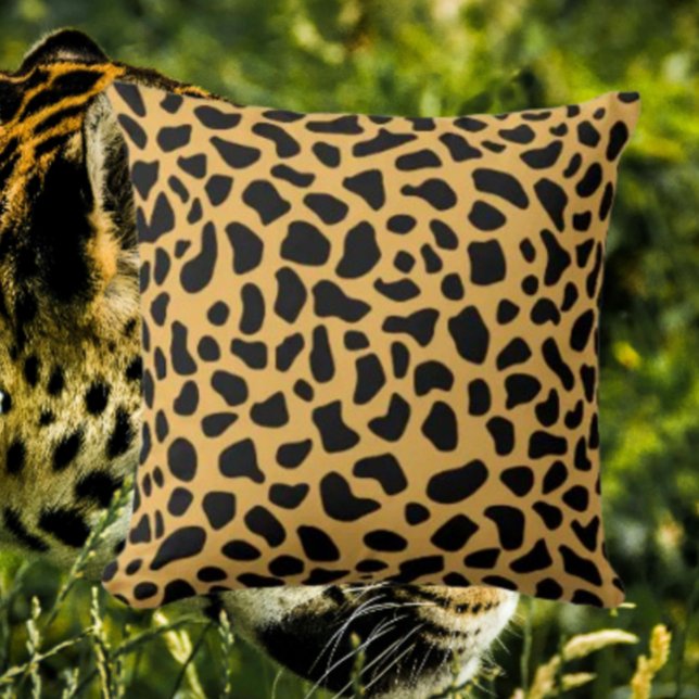 Cheetah Print Throw Pillow (Creator Uploaded)