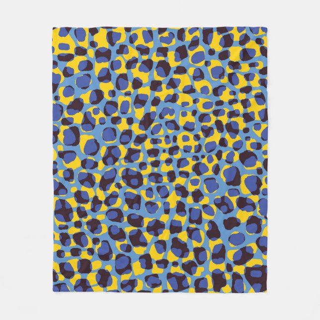 Cheetah skin texture, seamless animal print. fleece blanket (Front)