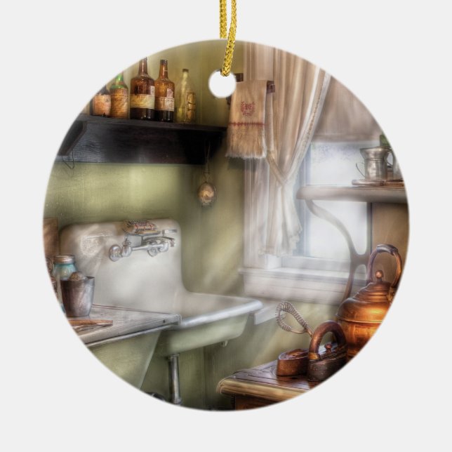 Chef - Kitchen - Momma's Kitchen Ceramic Ornament (Front)