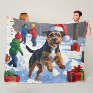 Chesapeake Bay Retriever Snow with Christmas Hat Fleece Blanket
