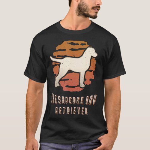 Chesapeake Bay Retriever Vintage Retro Classic Dog T_Shirt